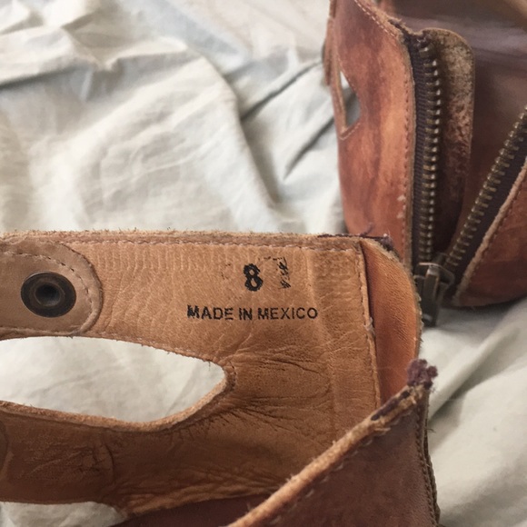 Bed Stu Sota sandal, distressed tan, size 8 - Picture 3 of 6